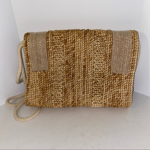 VNTG floral embroidered cottage core straw crossbody - Picture 4 of 4